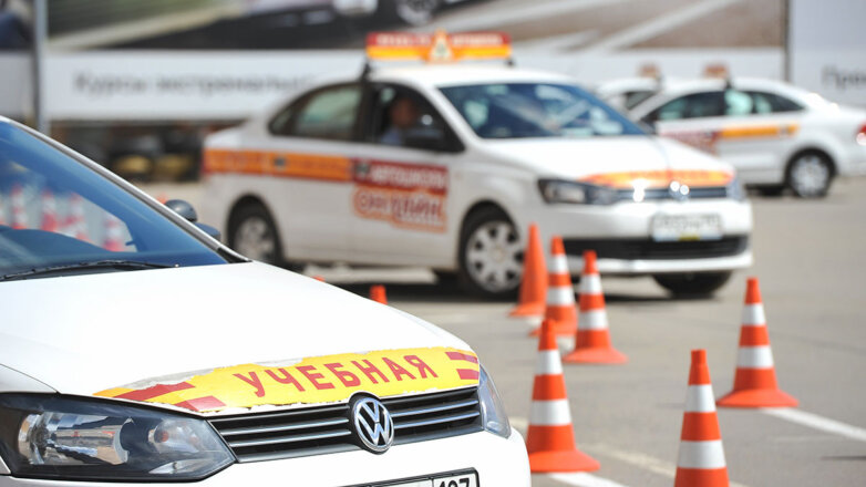 Механизм проведения практического экзамена на права уточнят в МВД