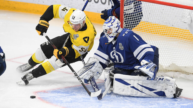 "Динамо" уступило "Северстали" в матче первого раунда плей-офф КХЛ: видео