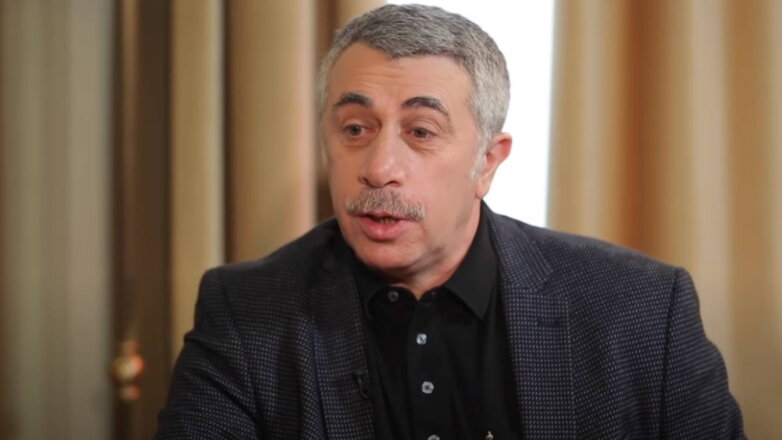 Комаровский назвал бесполезным прием популярного средства от кашля