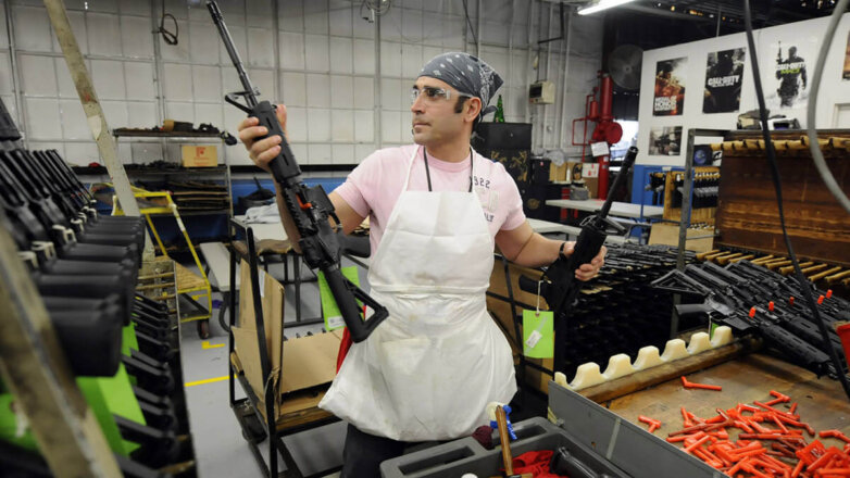 Осечка кольта: как легендарный оружейный бренд "сдался" чехам