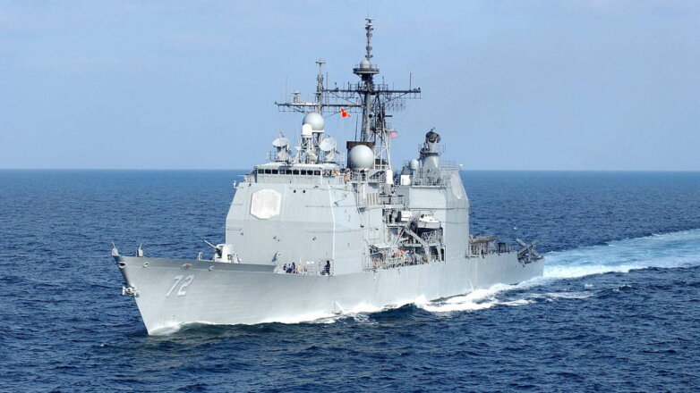 Американский крейсер потерял топливо из-за проржавевшей конструкции