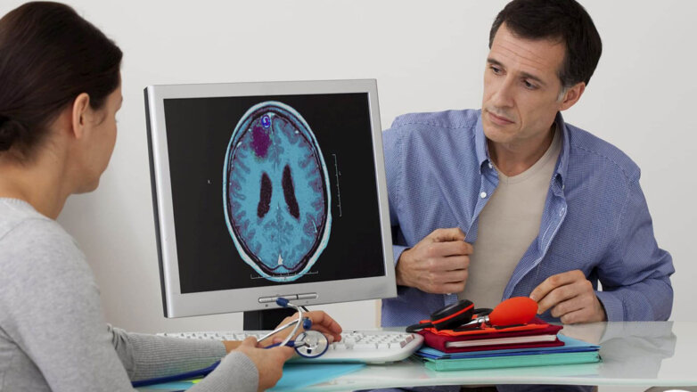 Онколог назвала пять симптомов опухоли головного мозга