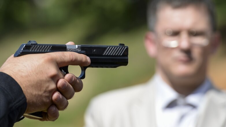 Несгибаемый короткоствол: чем закончится технологическая дуэль между пистолетами Лебедева и Макарова