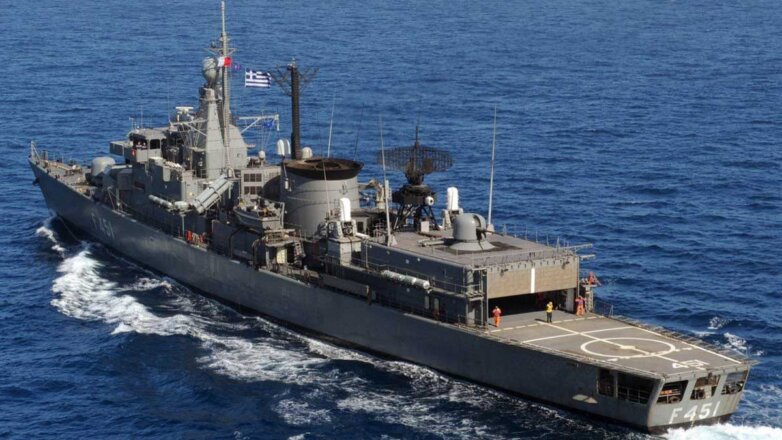 Бывший военный атташе США назвал Грецию попрошайкой и вызвал скандал