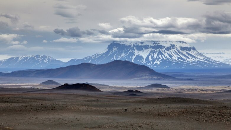 Исландия объявила чрезвычайное положение из-за вулкана