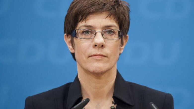 Министр обороны Германии снова заявила, что от России исходит угроза