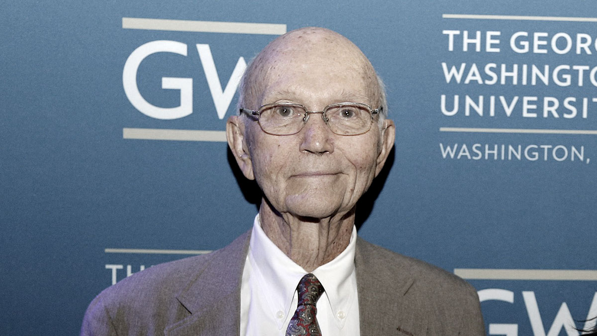 Астронавт Майкл Коллинз