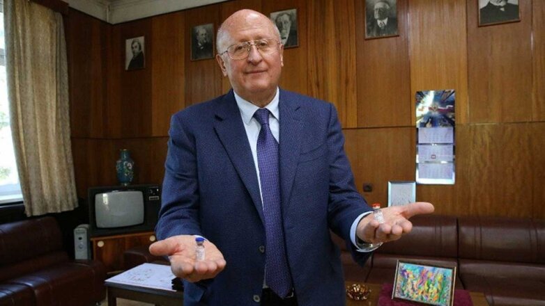Гинцбург рассказал о модифицированном под дельта-штамм COVID-19 "Спутнике V"