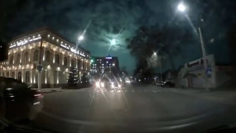 В Киргизии, Узбекистане и Казахстане заметили необычную вспышку в небе