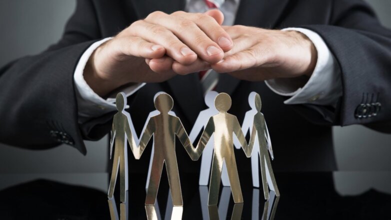 Россиян под санкциями хотят защитить с помощью нового закона