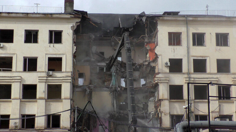 Названы сроки расселения аварийного жилья в России