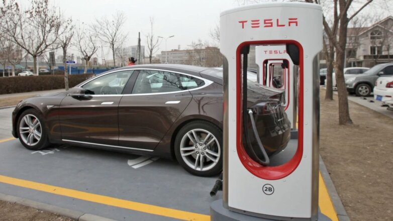 Акции китайского производителя батарей взлетели после переговоров с Tesla