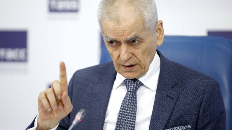 Онищенко оценил версию о лабораторном происхождении COVID-19