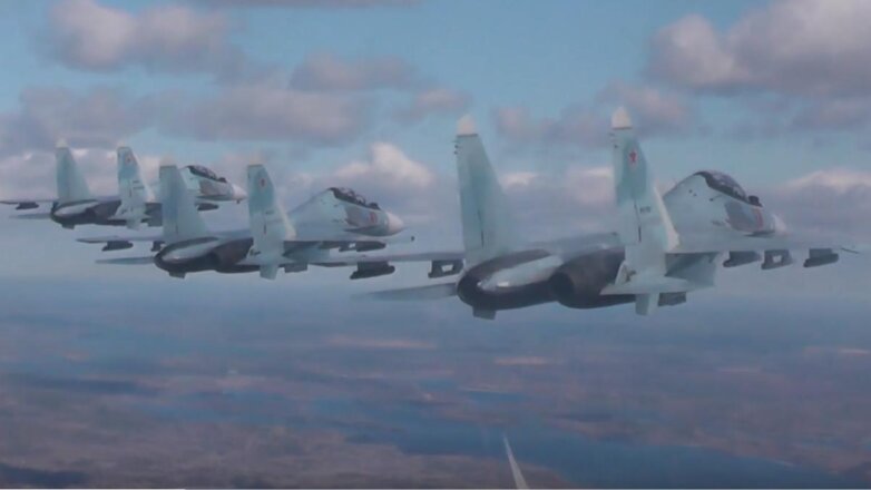 Парад в Санкт-Петербурге показали глазами пилота-истребителя: видео