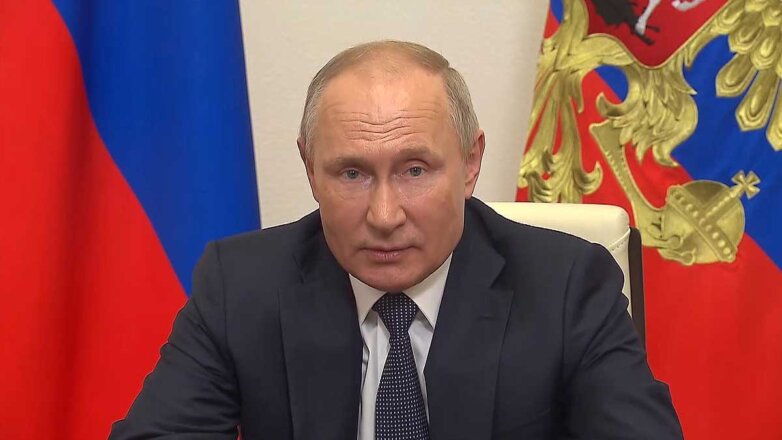 Путин запретил навязчивую звуковую рекламу на зданиях