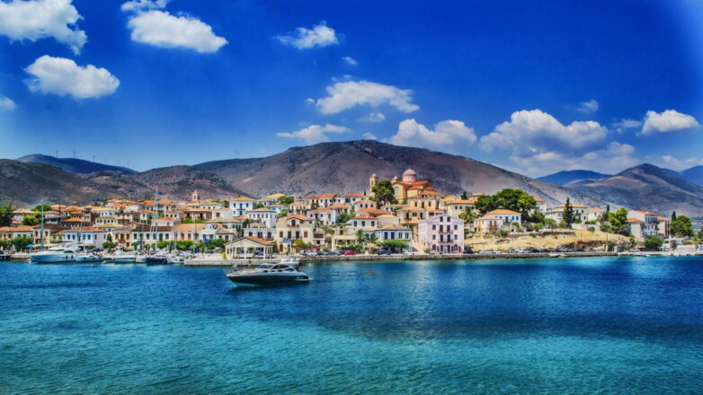 ПЦР-тест и строгий карантин: правила въезда в Грецию для россиян изменились