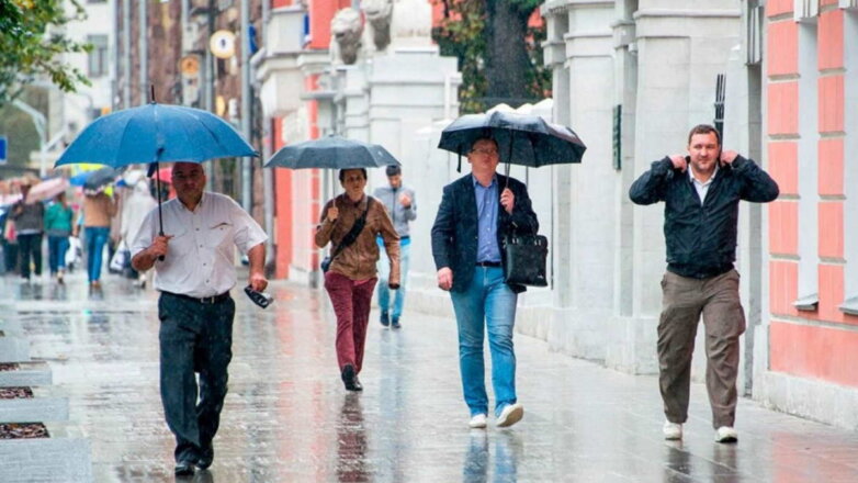 Москвичей предупредили о трех тепловых рекордах и сильных ливнях