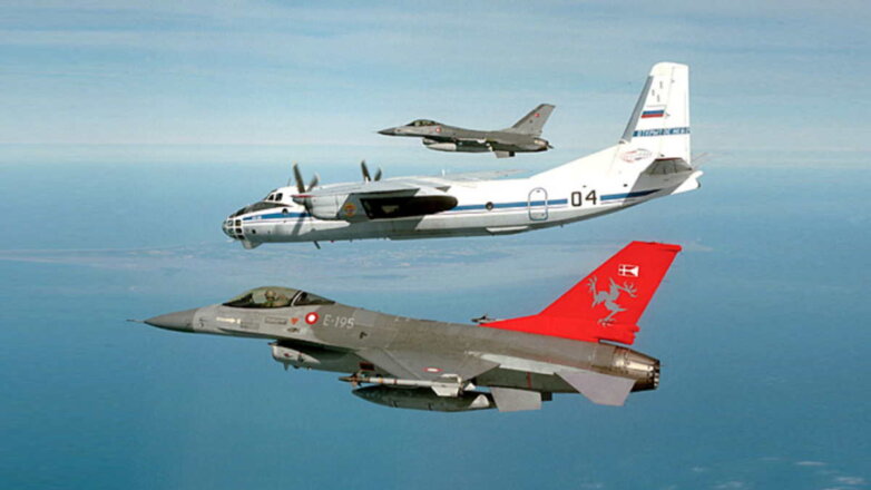 К чему приведет выход России из Договора по открытому небу, рассказали в МИД