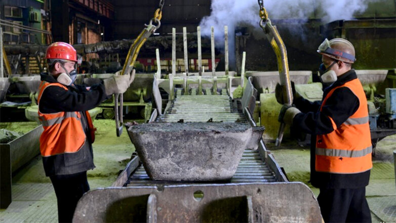 Гендиректор УГМК Андрей Козицын поздравил коллег с Днем металлурга