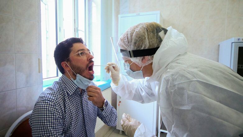 В Москве выявили первые случаи нового штамма коронавируса AY.4.2