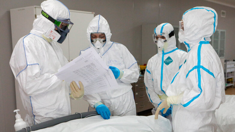 О случаях заражения новым штаммом COVID-19 AY.4.2 в России рассказала инфекционист