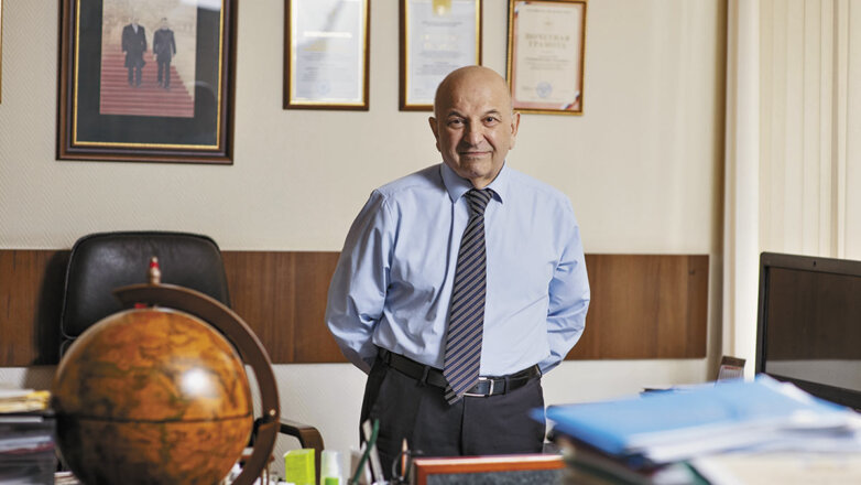  Виктор Тутельян: "Половина наших граждан живут с перевесом"