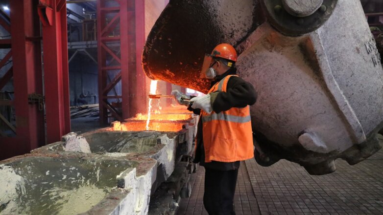 Медногорские металлурги вышли в лидеры экономики