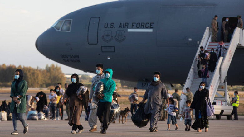 Страны ЕС отказались массово принять афганских беженцев