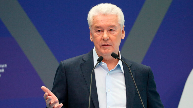 Собянин: в обозримом будущем такси и каршеринг Москвы станут электрическими