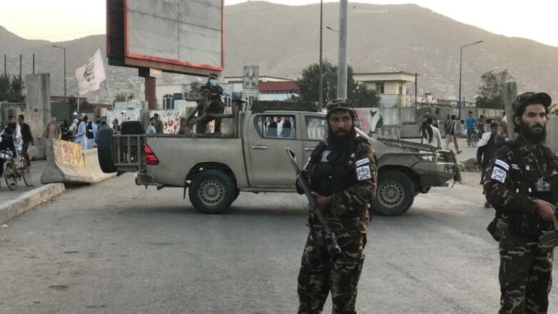 В результате взрыва возле мечети в Кабуле погибли не менее 12 человек