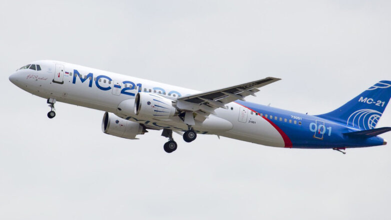 Новейший российский авиалайнер МС-21 планируют сертифицировать до конца года