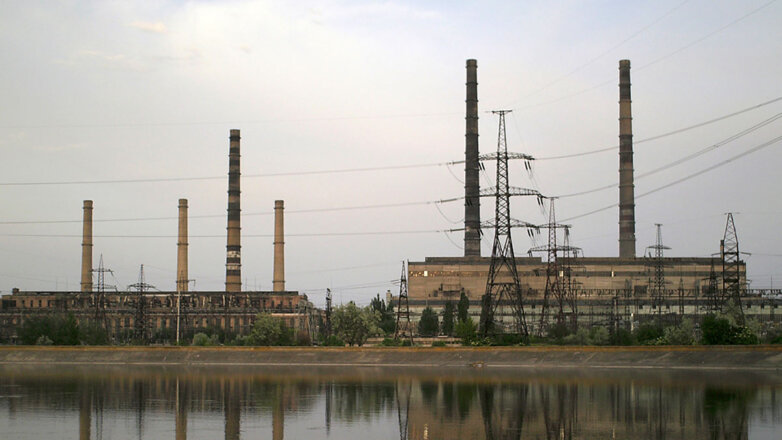 Славянская ТЭС в Донбассе приостановила работу из-за боевых действий