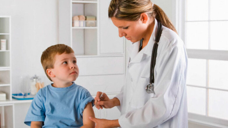 Аргентина начнет прививать от COVID-19 детей от 3 до 11 лет китайской вакциной