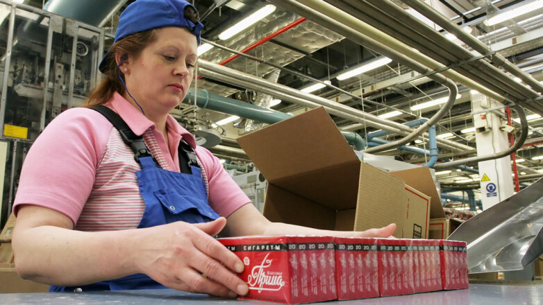 Табак ушел в тень: аудиторы предложили разделить доход от табачных акцизов с регионами