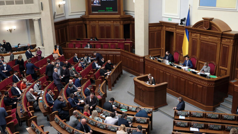 Верховная рада Украины внесла правки в закон "об олигархах"