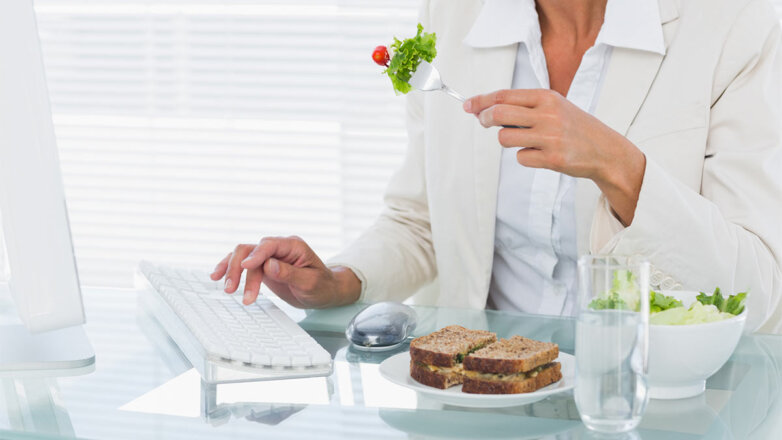 Есть и не толстеть: блюда, которые позволят офисным работникам сохранять стройность