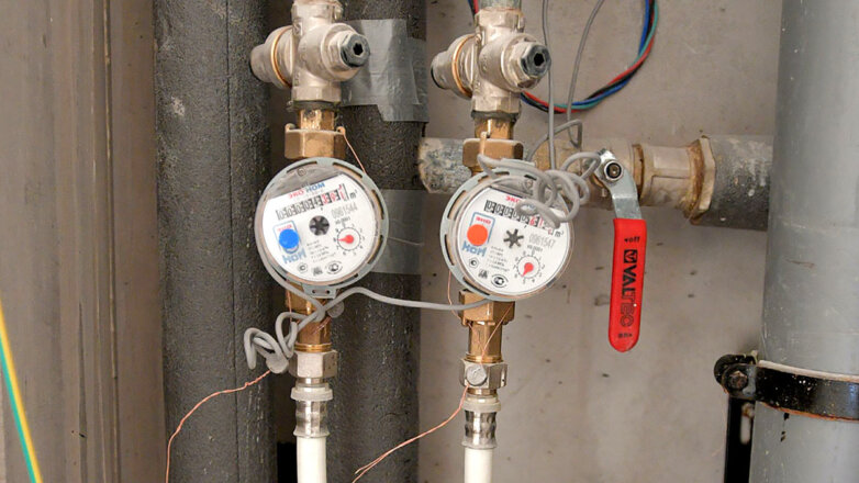 О способах обмана при обслуживании счетчиков воды рассказал юрист