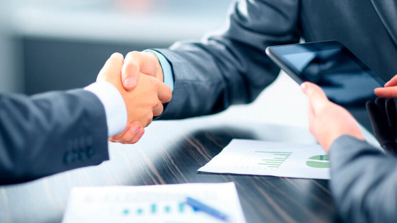 Синергетический эффект: почему компании объединяются в холдинги