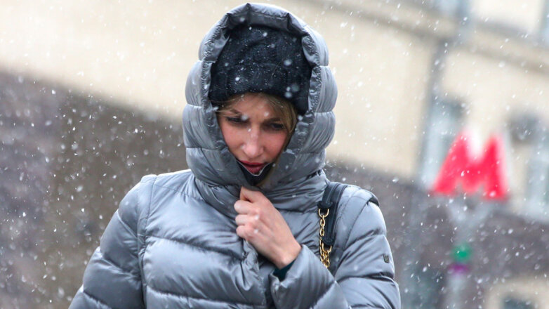 Москвичам пообещали заморозки и снег 14 ноября