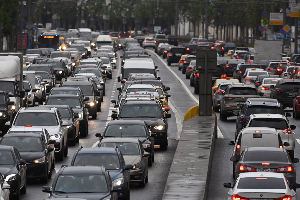 Дорожное движение на улицах города