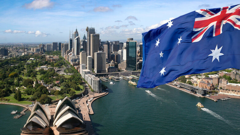 Круизный лайнер с 800 коронавирусными больными пришвартовался в Сиднее