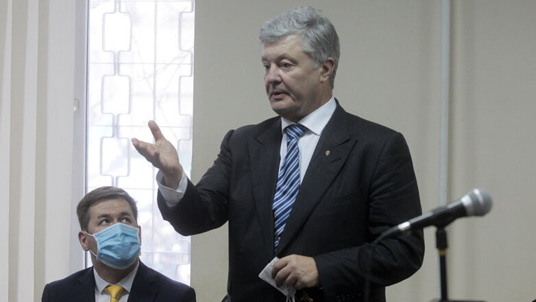 "Это всё шоу": Порошенко отказался давать показания по делу о госизмене