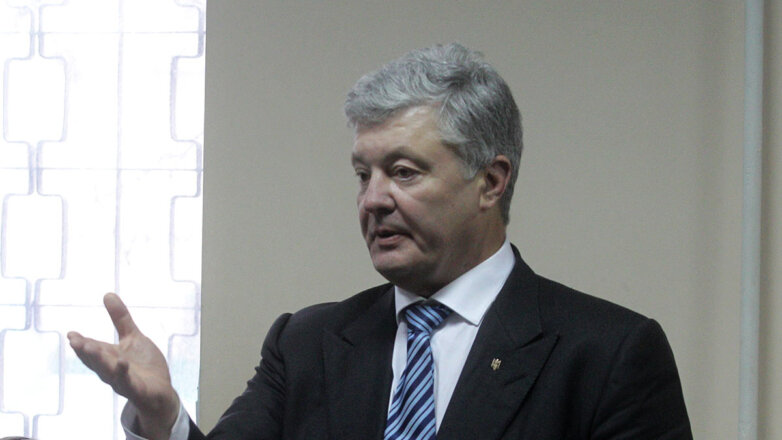 СМИ: Порошенко после суда поехал "праздновать" в ресторан