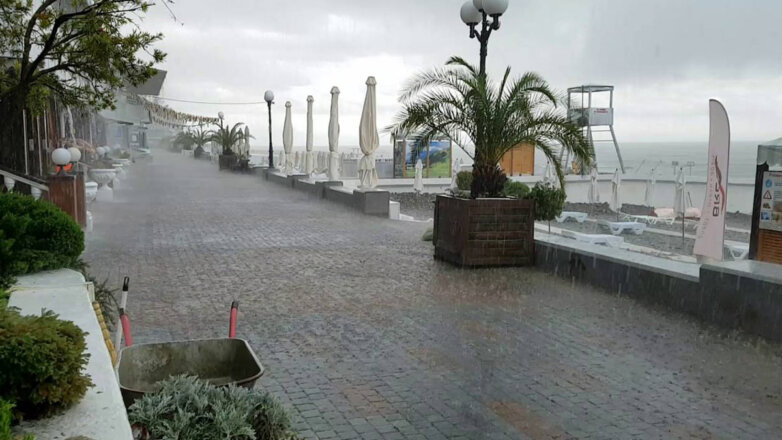 Ветер и смерчи над морем ожидаются в Сочи до 16 июня