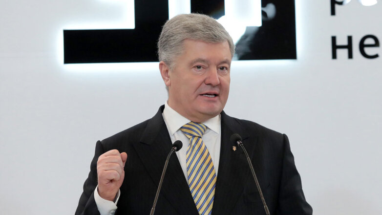 Самолет с Петром Порошенко приземлился в аэропорту Киева