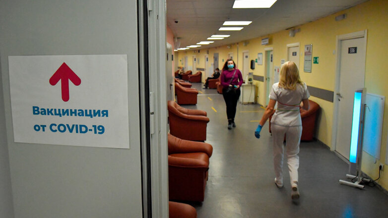 Россиянам объяснили, как защититься от подвида омикрона "кентавр"