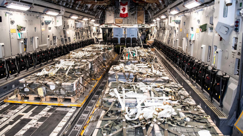 Новая партия оружия прибыла на Украину из Канады