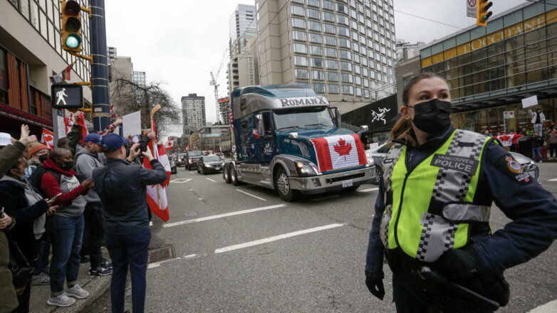 Мэр Оттавы признал, что ситуация с протестами в городе вышла из-под контроля