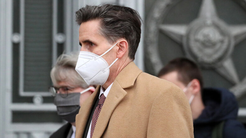 Россия выслала заместителя посла США Гормана