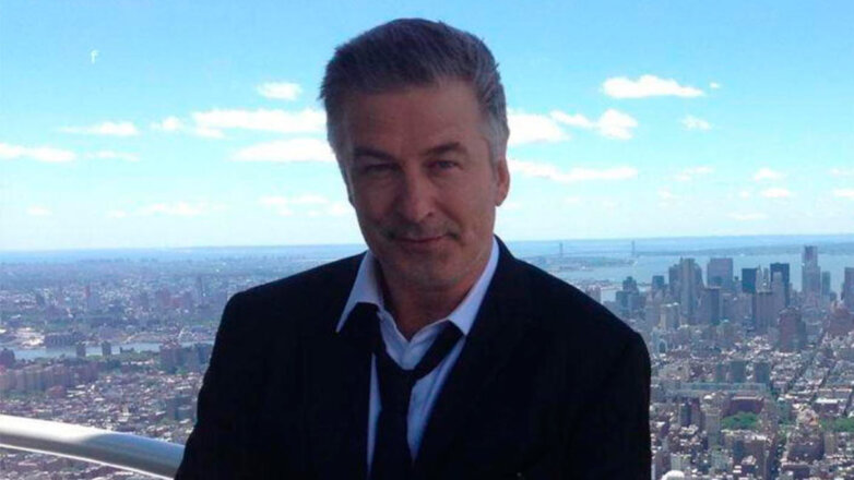 "Спасибо тебе": Алек Болдуин обратился к российской фигуристке Валиевой